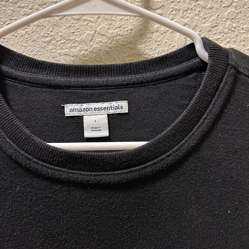 Amazon Crewneck - Picture 3 of 3